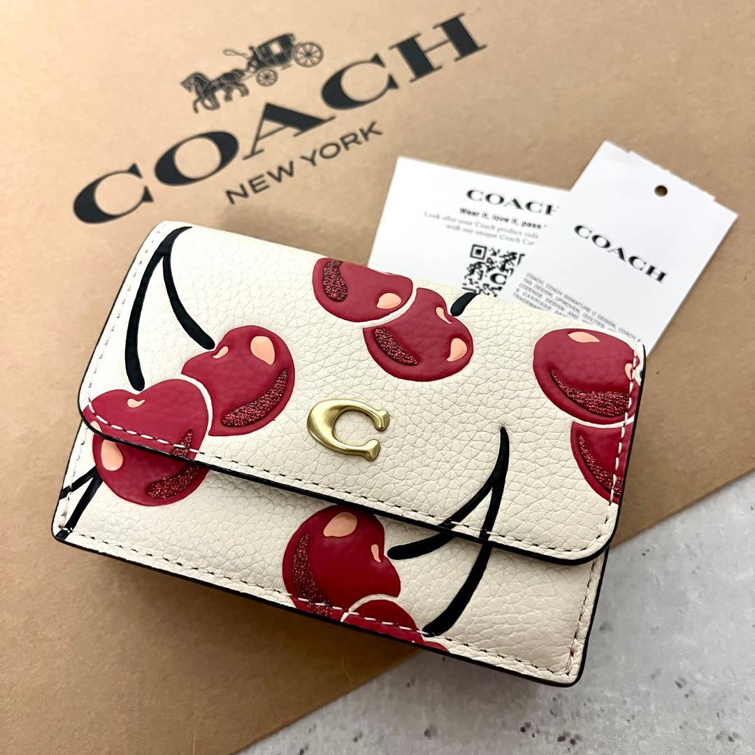 コーチ☆新品☆レザー チェリー柄 三つ折り財布/さくらんぼ 白系