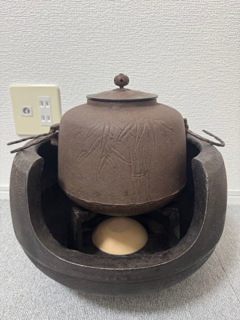 アンティーク　茶道具　風炉　鉄釜　五徳　3点セット