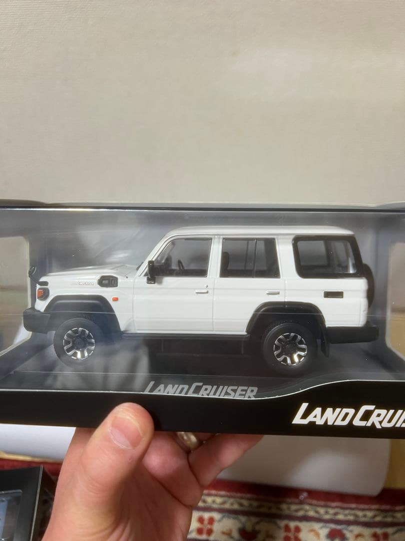 【非売品】 トヨタ ランドクルーザー ミニカー ホワイト