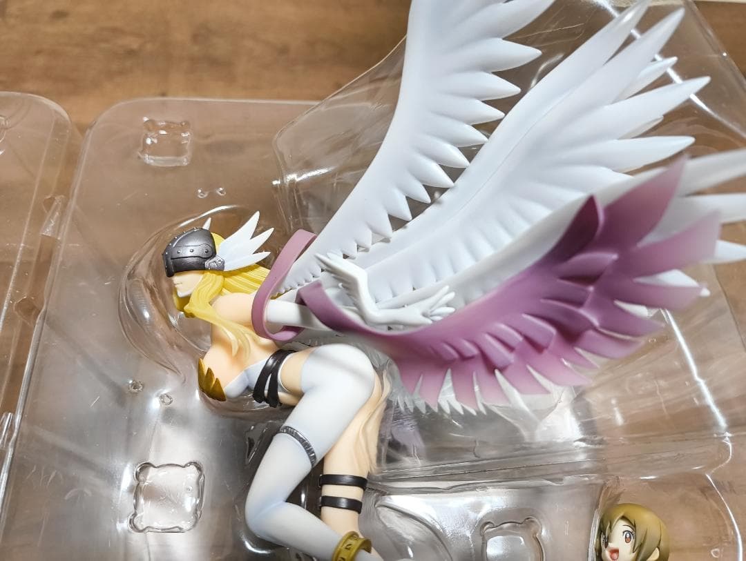 メガハウス デジモンアドベンチャー エンジェウーモン & 八神ヒカリ