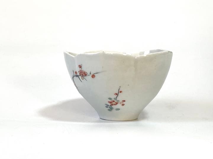 骨董　アンティーク　柿右衛門　色絵　梅文　輪花縁　小碗　盃　酒盃　小鉢　輪花皿