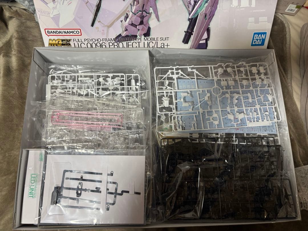 【新品未開封】MGEX 1/100 ユニコーンガンダム Ver.Ka