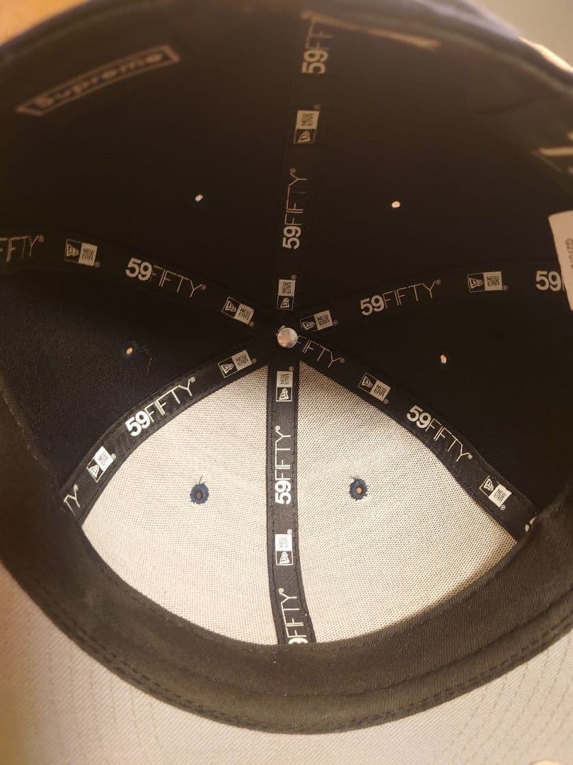 お*様 USED品 Supreme Classic Script New Era