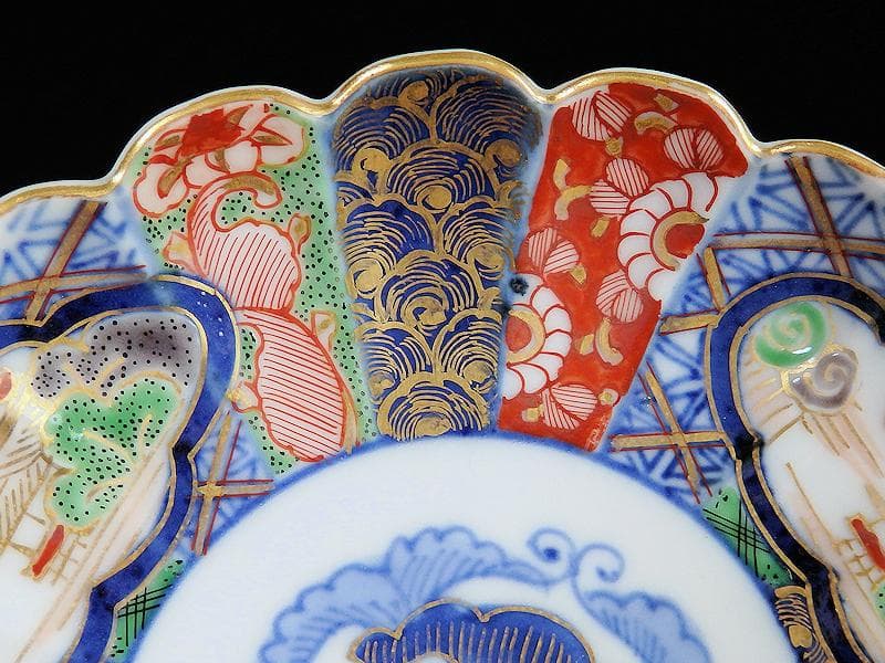 大聖寺伊万里　金襴手　輪花形　紋章の図　５寸皿　D174AS-fbda