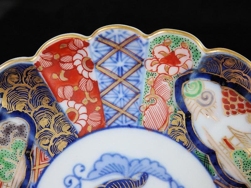 大聖寺伊万里　金襴手　輪花形　紋章の図　５寸皿　D174AS-fbda