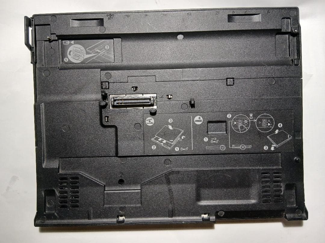 良品thinkpadX201 i5 RAM 8GB ウルトラベース