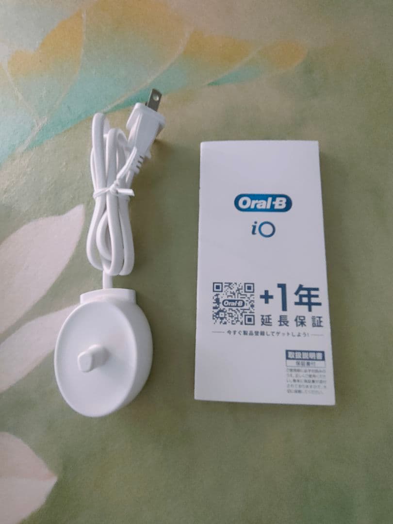 ブラウン オーラルB IO4 クリアホワイ 電動歯ブラシ 本体+替ブラシ4本
