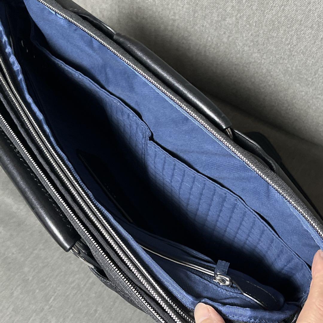 TUMI トゥミ　255001D2 ARRIVE ハミルトン スリム ブリーフ