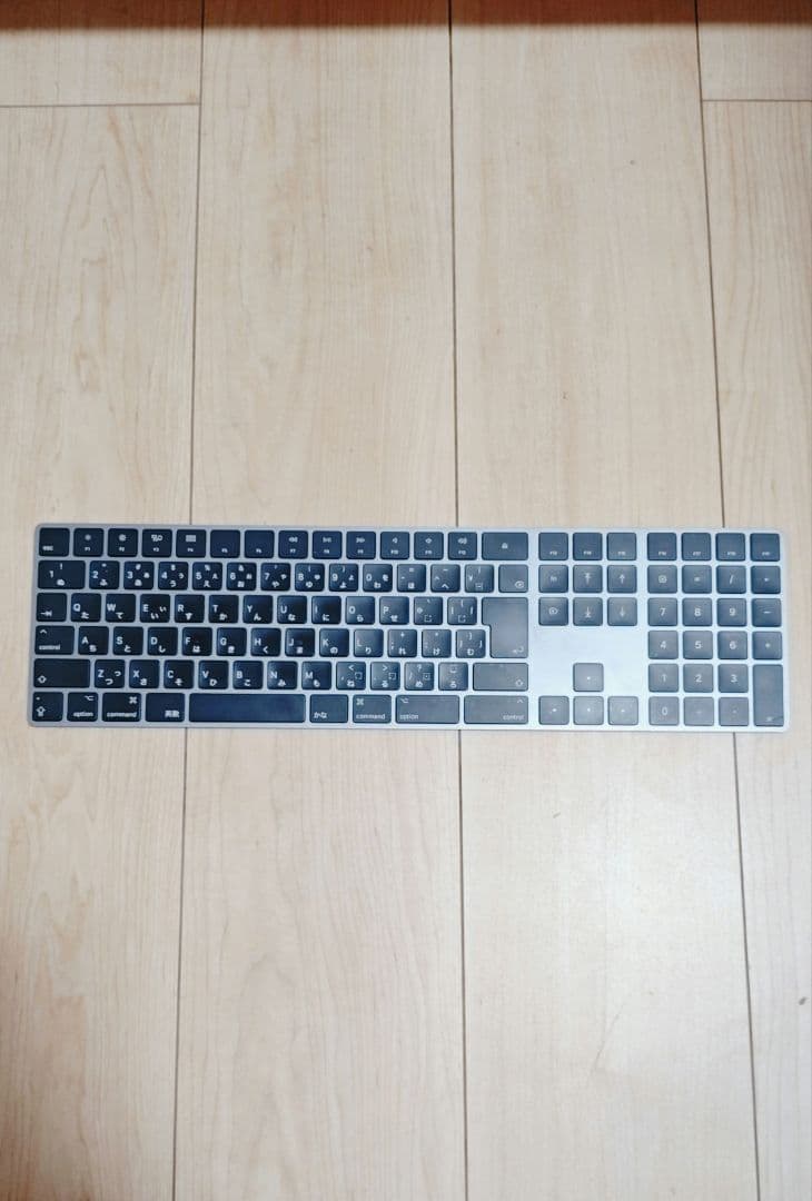 Apple magic keyboard テンキー充電タイプ　充電