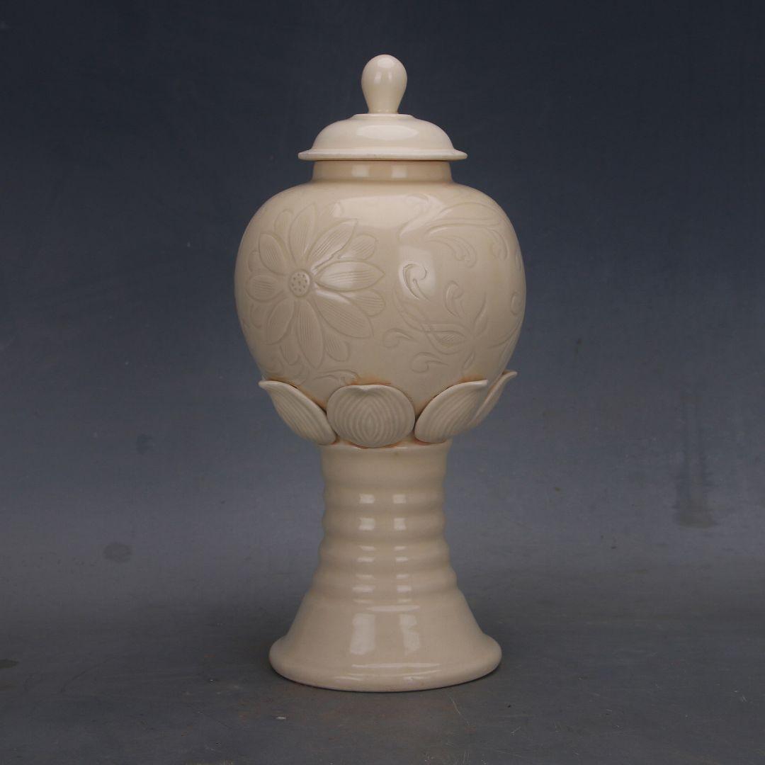 宋定窯 白釉暗刻堆彫蓋缶 景徳鎮 陶磁器 装飾品 現代工芸品 美術品 置物