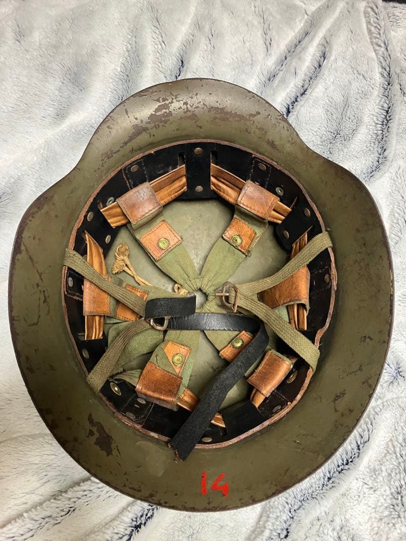 軍用ヘルメット