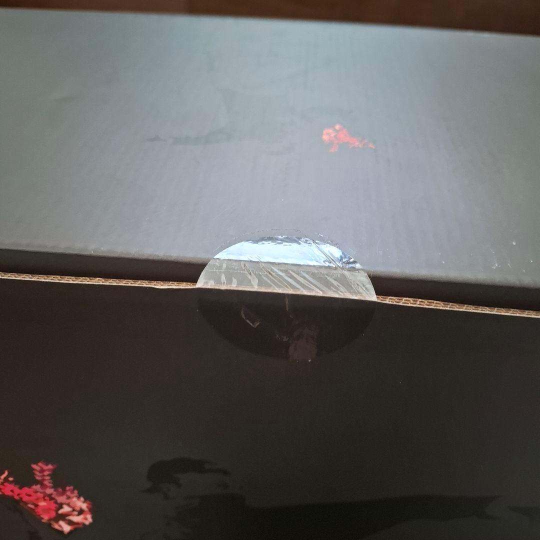 【国内正規品】バンクシー フィギュア　フラワーボンバー