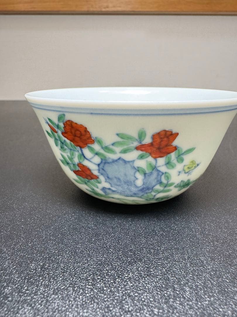 大明成化年製 鶏図 色絵 茶杯 古陶磁 中国茶器 色絵 鶏文 茶杯 ア中国美術