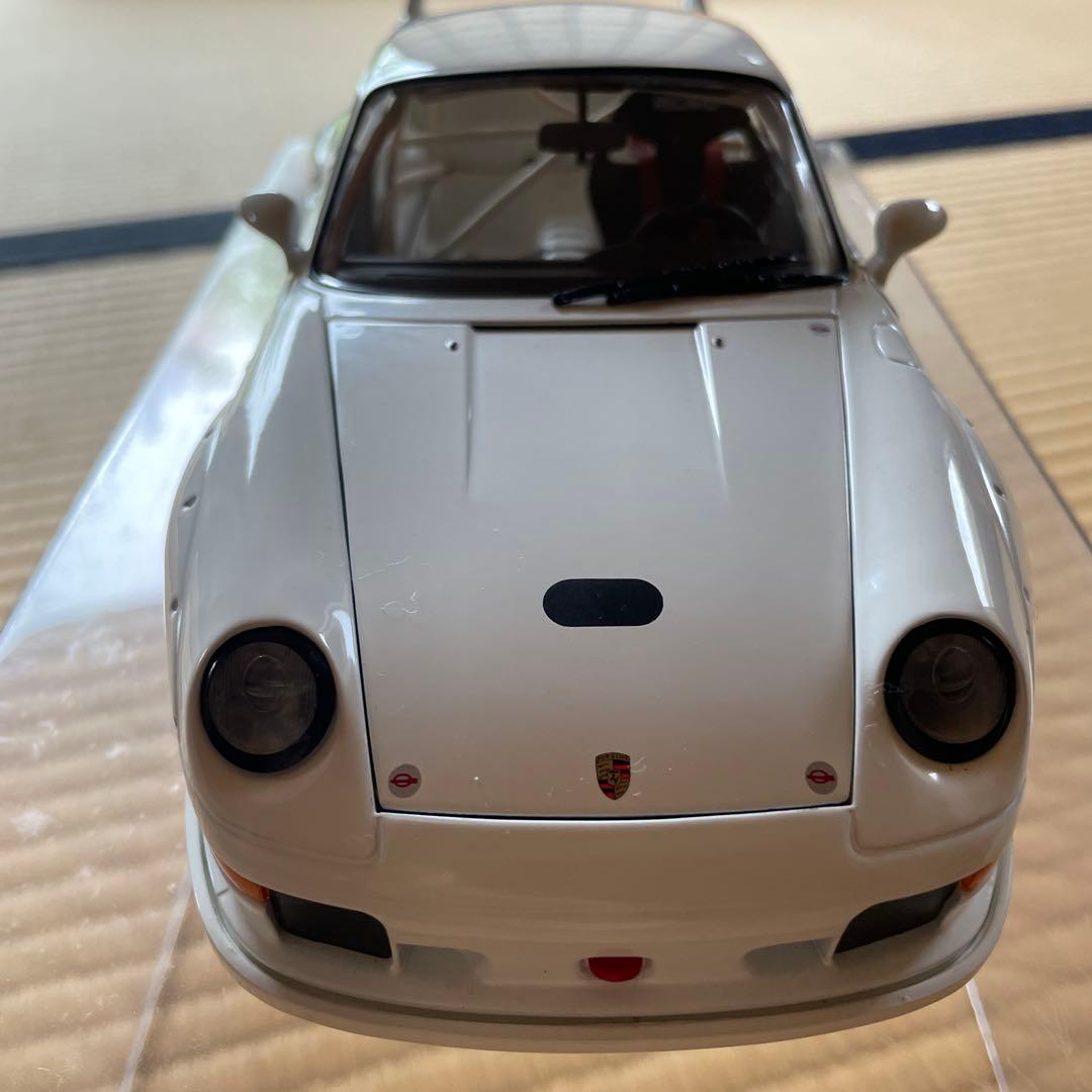 ポルシェ911 1/18スケール ホワイト