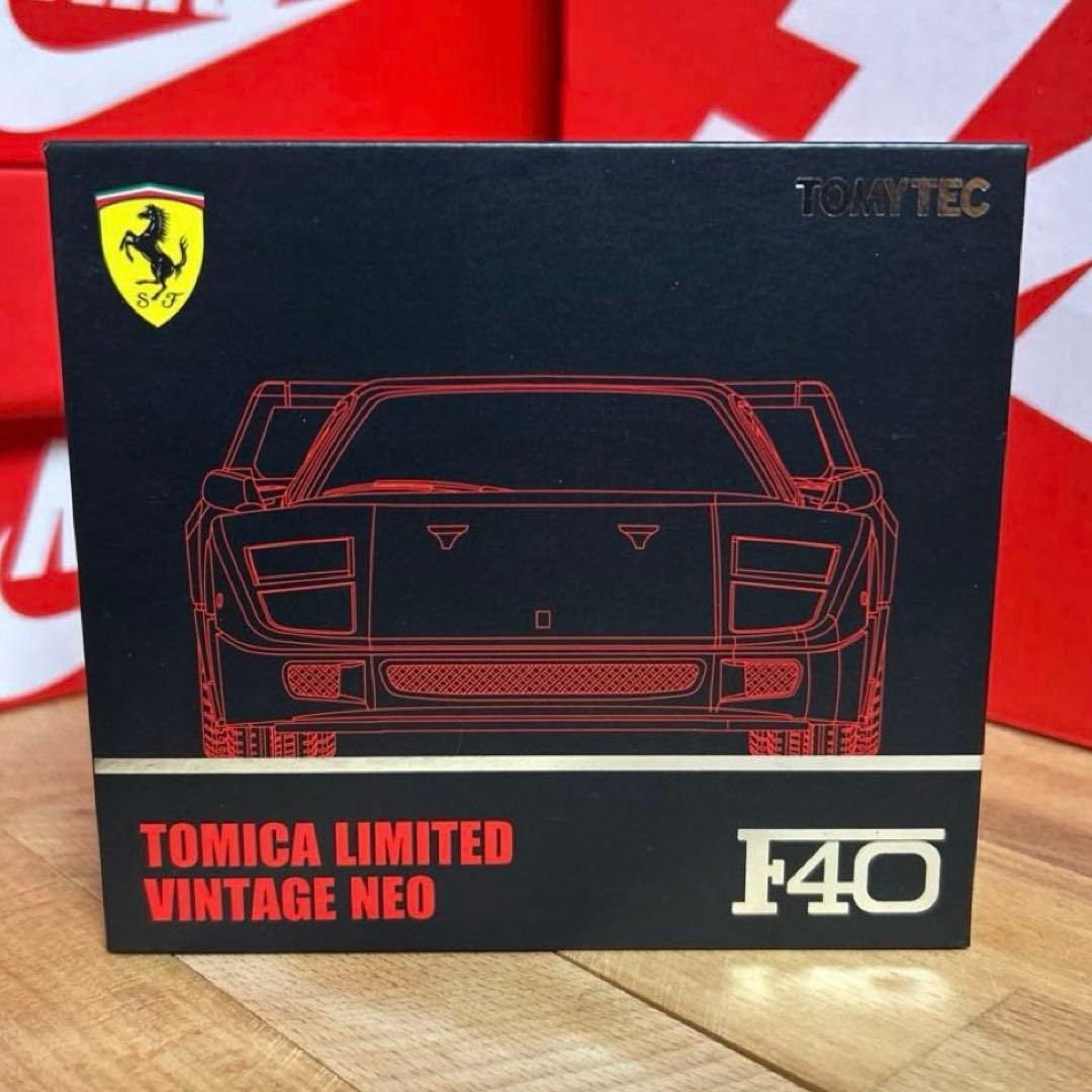トミカリミテッドヴィンテージネオ フェラーリ F40 LV-NEO 赤