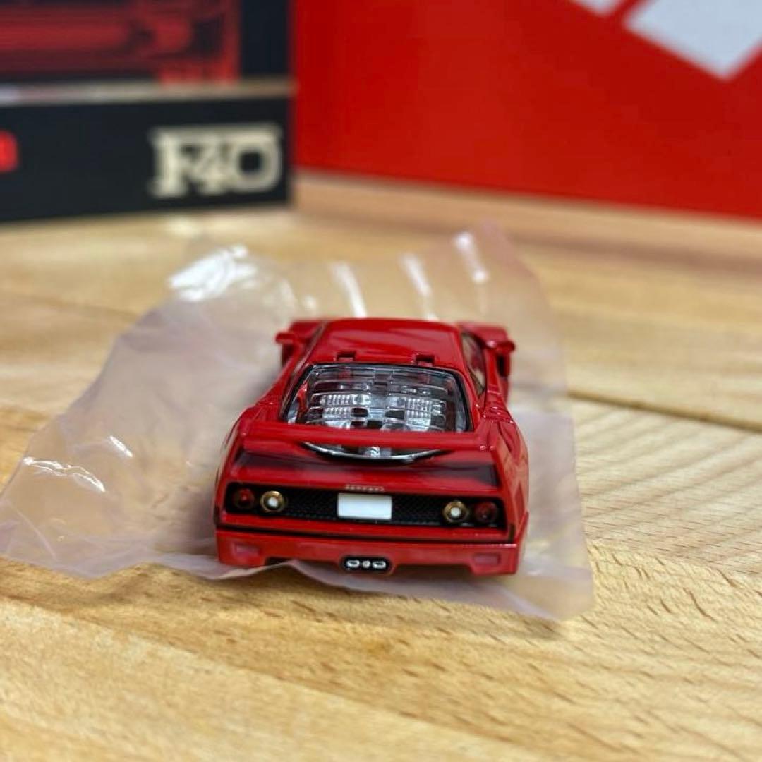 トミカリミテッドヴィンテージネオ フェラーリ F40 LV-NEO 赤