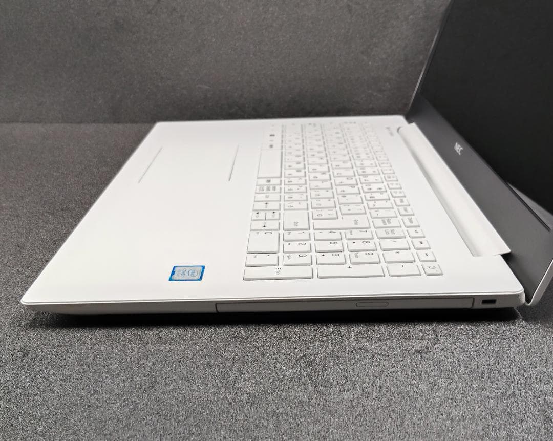 ノートパソコン windows11 office付き i7 ssd 第八世代