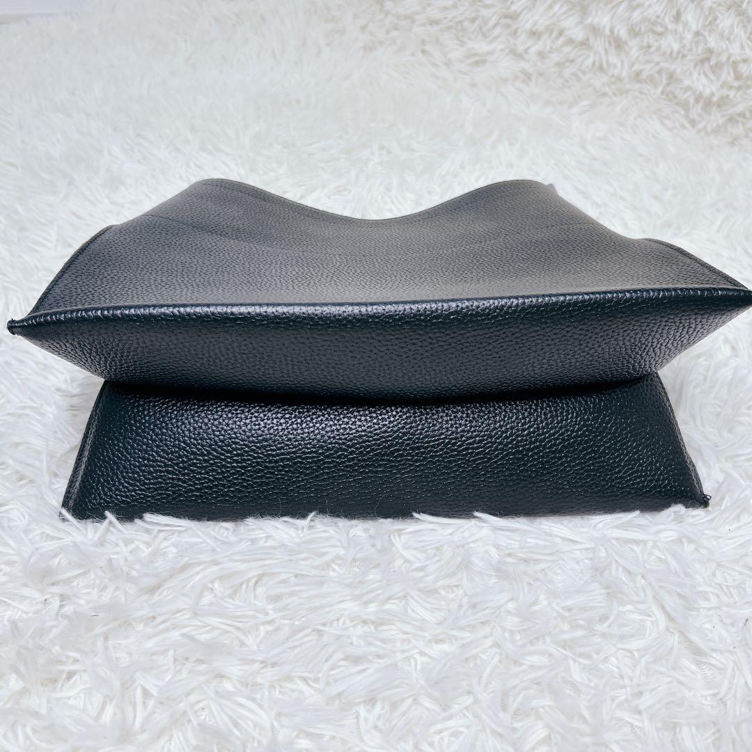 A.D.M.J 高級　本革 ワンショルダー 黒 シボ革 A4 ポーチ付　GC付き