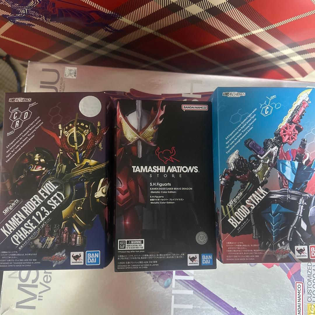 S.H フィギュアーツ　仮面ライダーエボル　 セット
