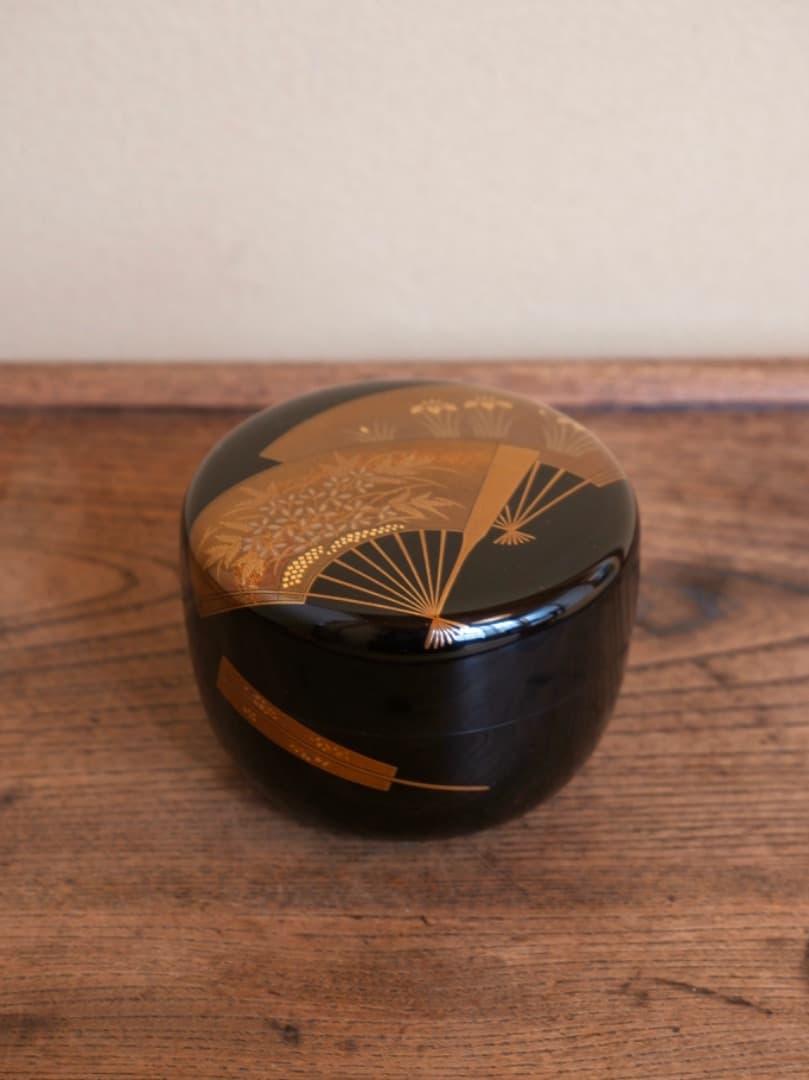 高崎秋峰　秋草扇面蒔絵　裏銀塗　漆工芸　棗　茶入れ　茶器　茶道具　Q2202