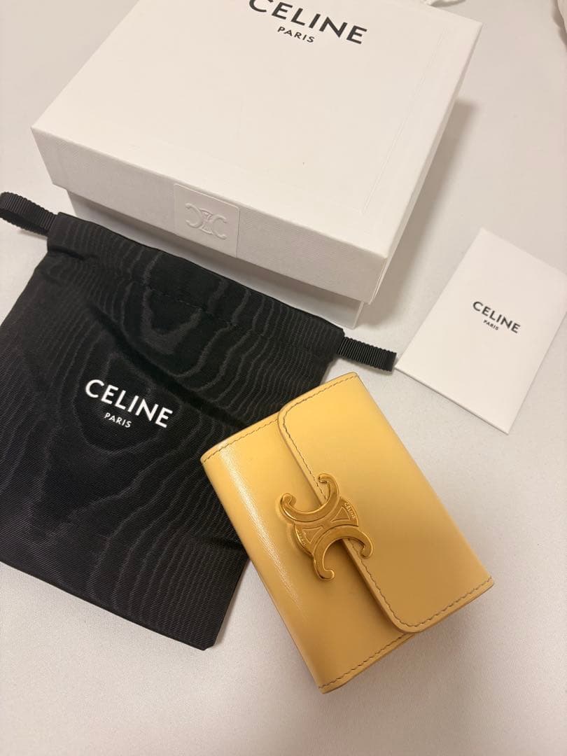 CELINE 入れ付きコンパクトウォレット　トリンオフ