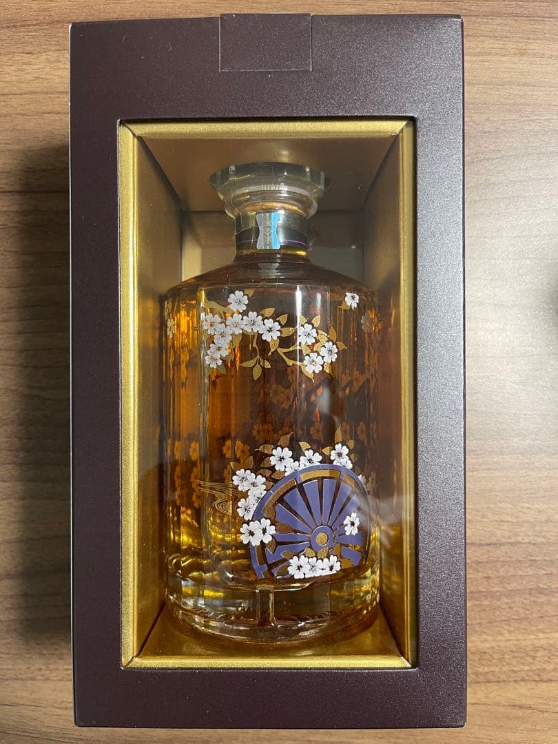 【新品】サントリー　響　マスターズセレクト　意匠ボトル