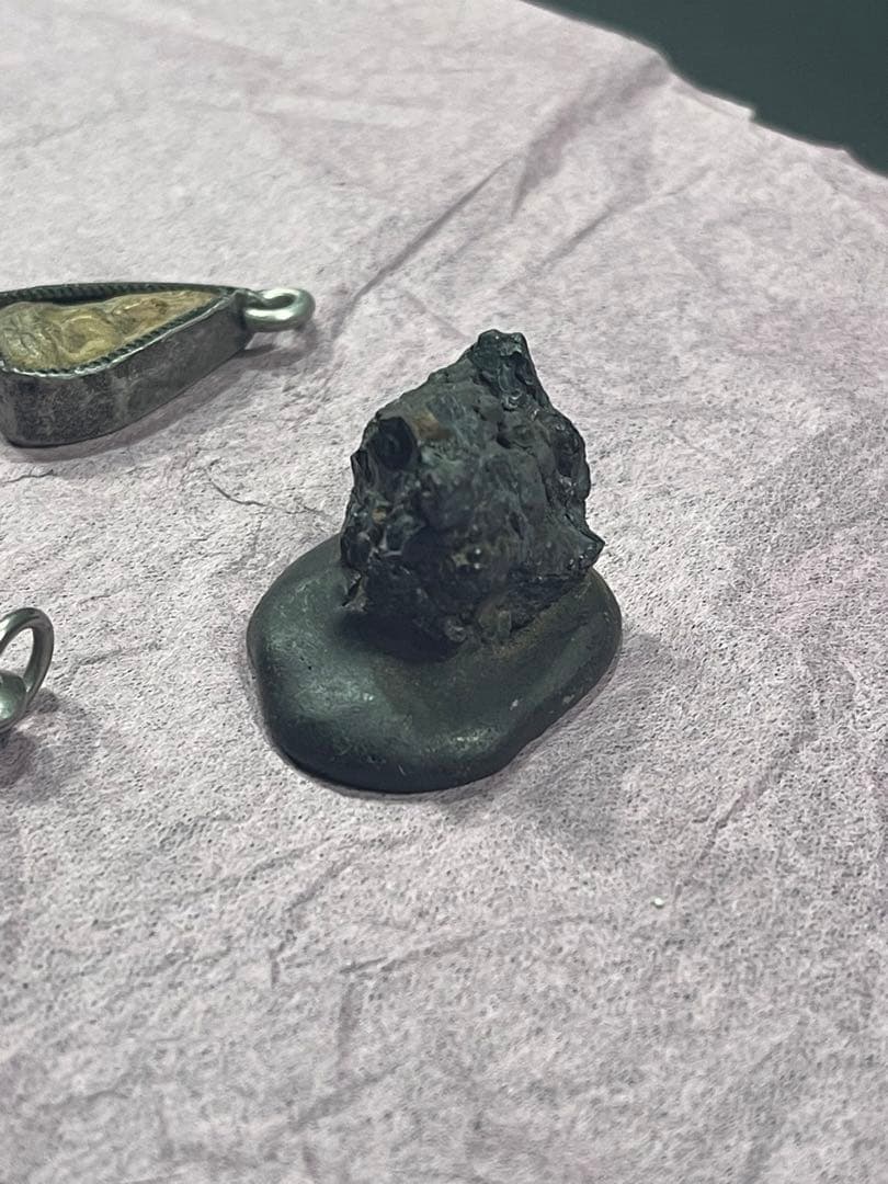 LEK LAI 神聖レクライ ペンダント レア タイ ブラック お守り THAI