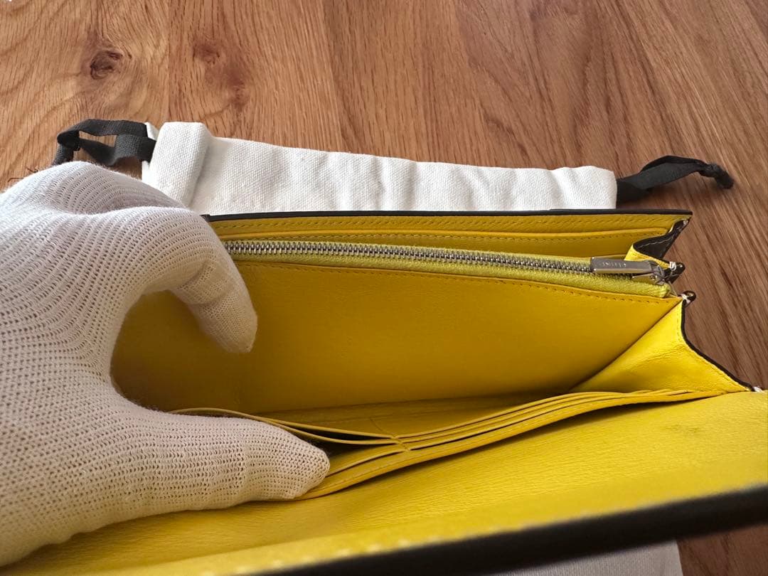 CÉLINE グレー 二つ折り長財布 保存袋付き