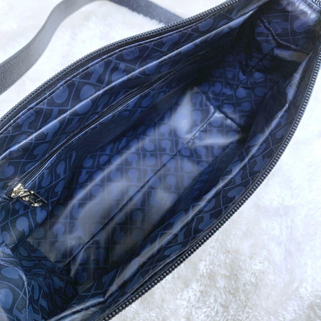 【レイ】ほぼ未使用 ♪ ゲラルディーニ ソフティ レザーストラップショルダ