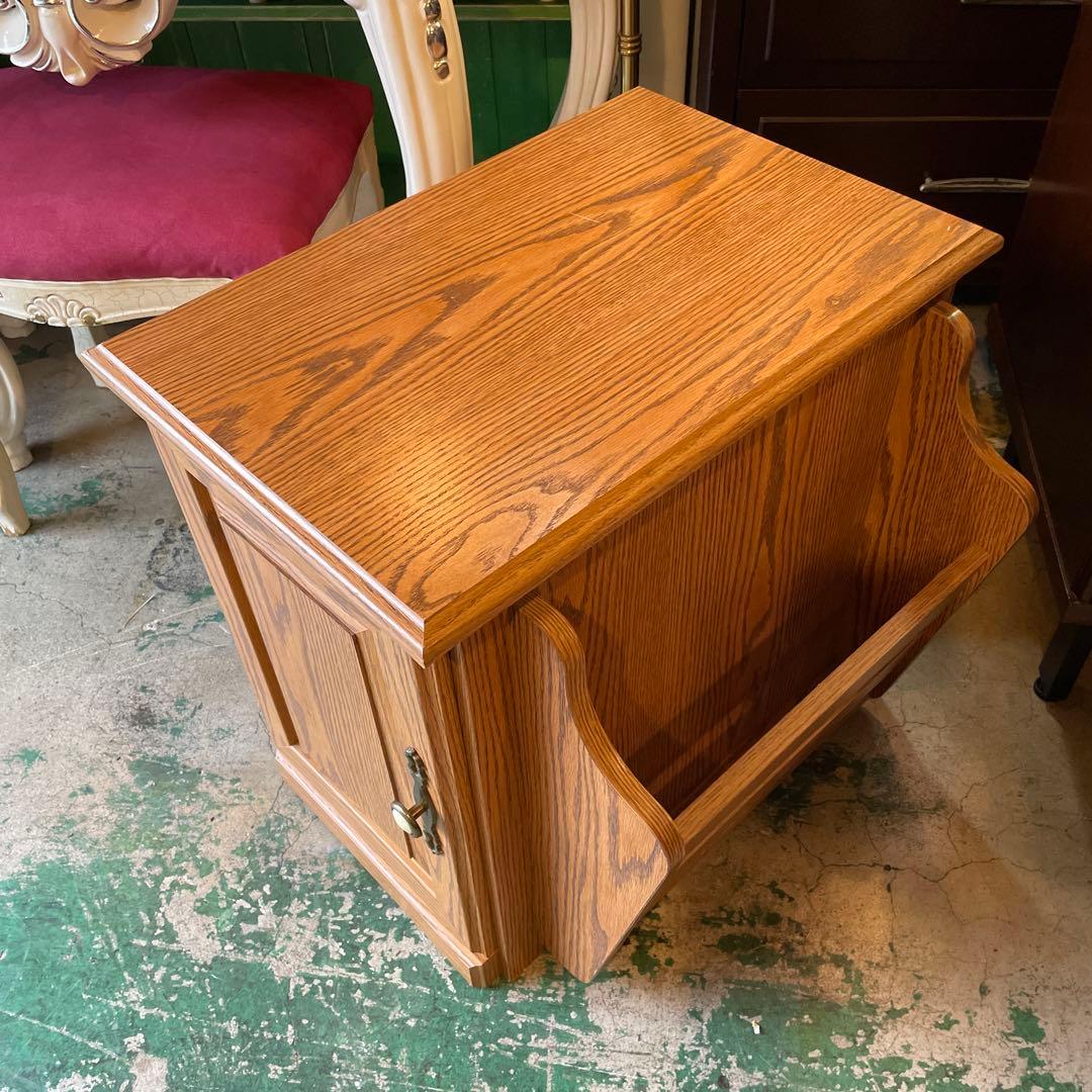 お値下げ‼︎ アメリカ製・サイドテーブル・ナイトテーブル