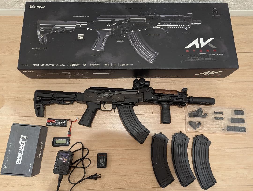 東京マルイ　次世代電動ガン　AKストーム　カスタムパーツ付属