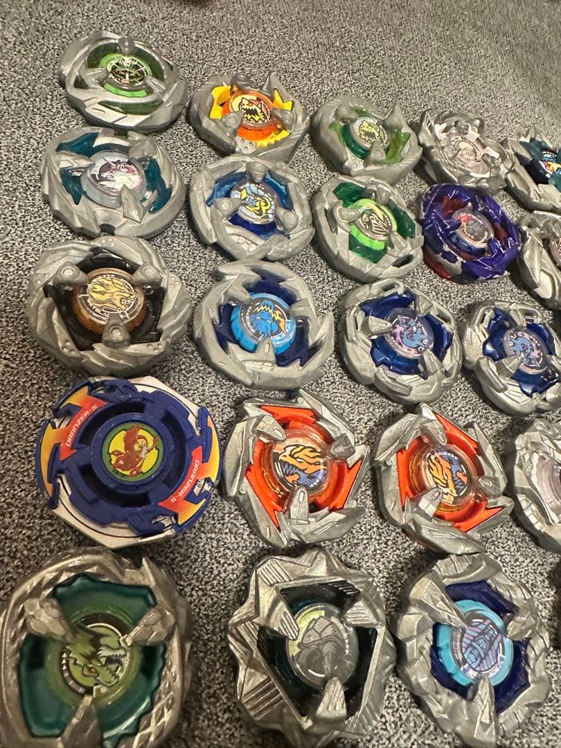 ベイブレードX 引退品　まとめ売り　ブレード48枚　ラチェット51枚　ビット50