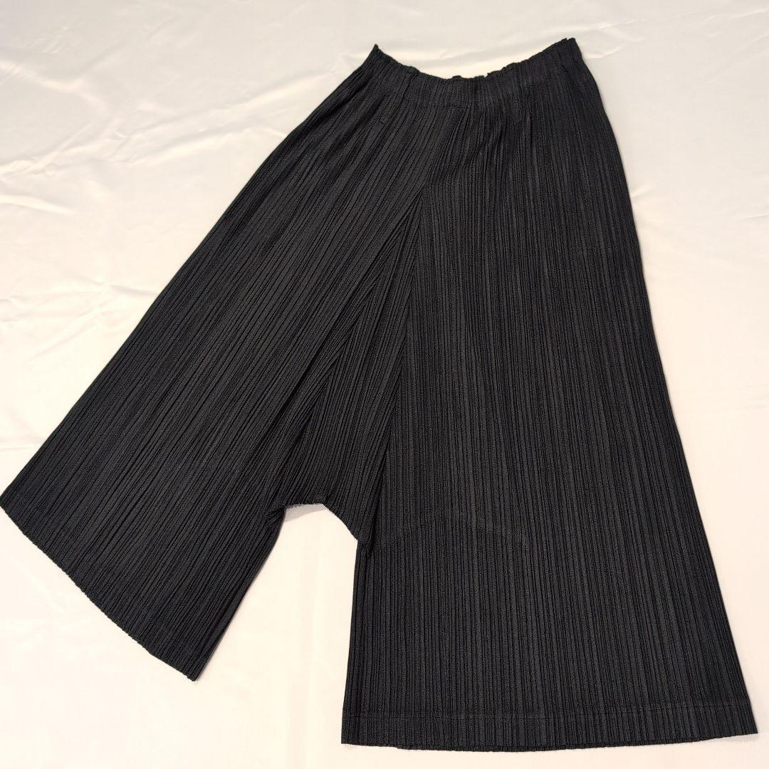 プリーツプリーズ ♥中古品 黒 ガウチョパンツ