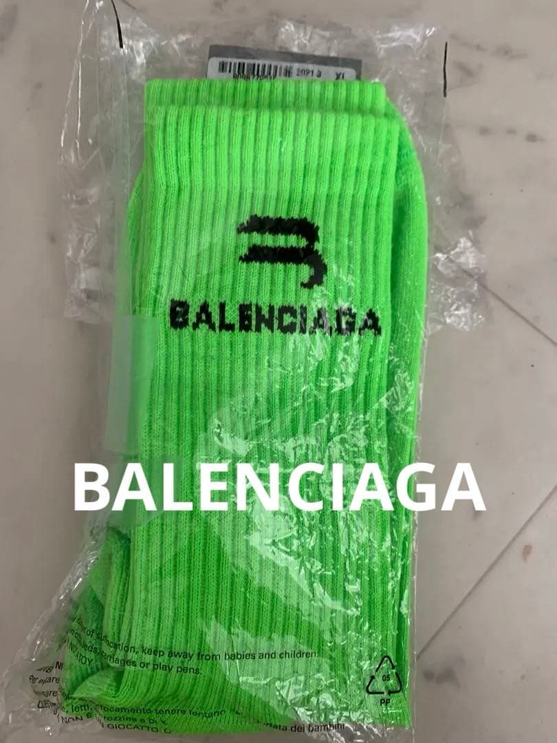 BALENCIAGA ネオングリーン ソックス XL