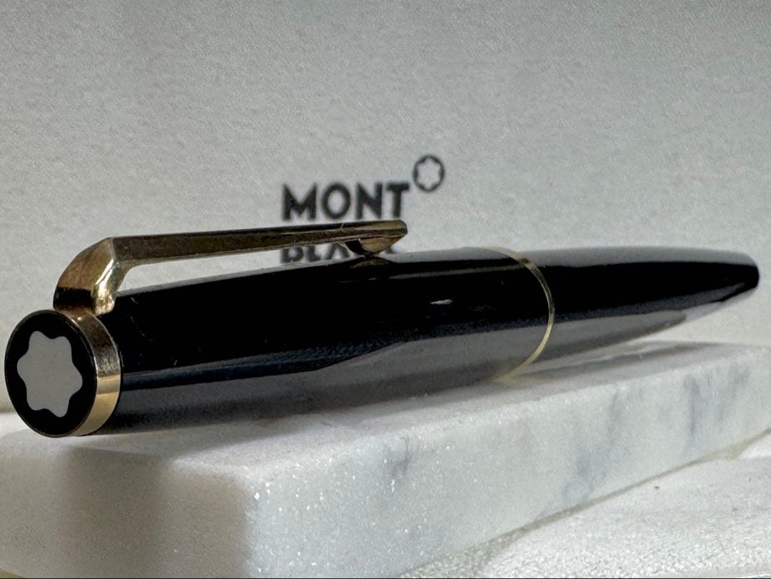 【極美品】モンブラン NO 121 万年筆 ペン先18K ブラック 極細字