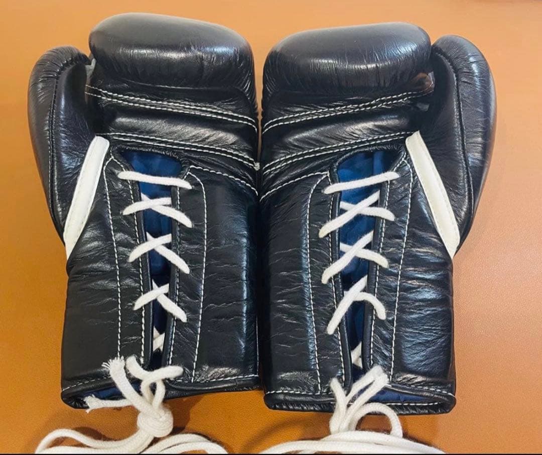 Winning ボクシンググローブ 8oz 紐タイプ
