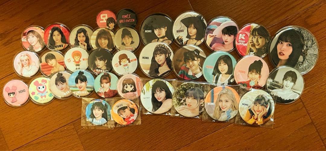 TWICE モモ 缶バッジ セット