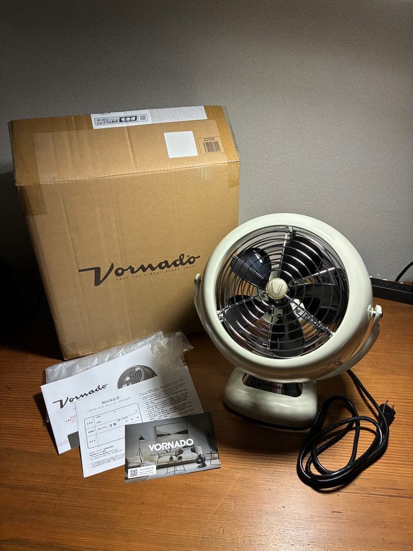 Vornado VFAN2-JP サーキュレーター クリーム色