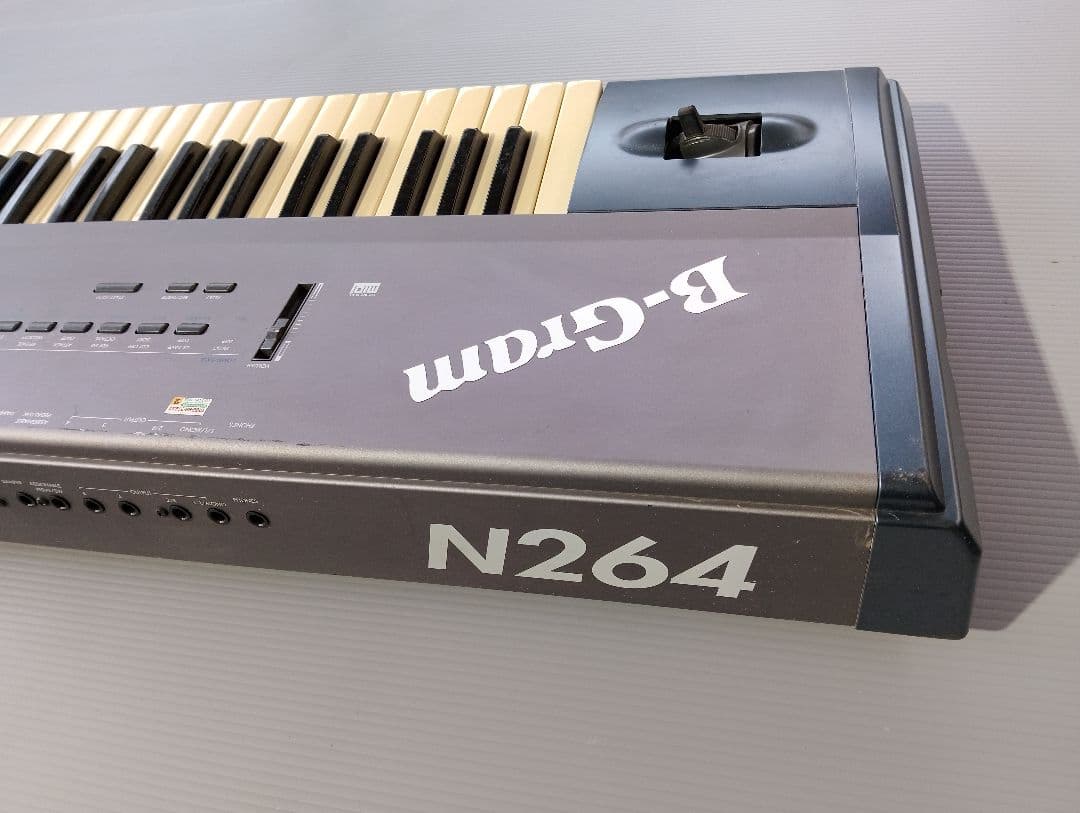 KORG N264 　シンセサイザー コルグ(あ85)