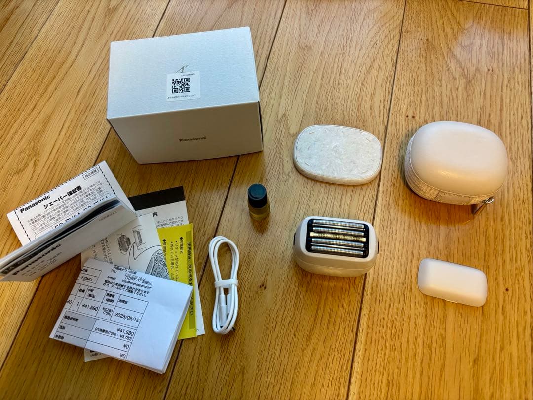 ラムダッシュ　パームイン　ホワイト　パナソニック