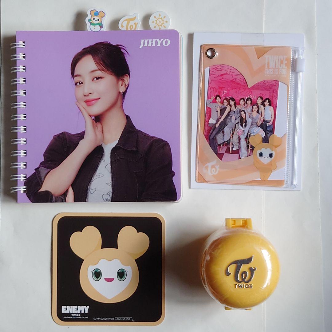 TWICE ジヒョ ジブリー GIGO ふわもこ ユニフォーム サンリオ