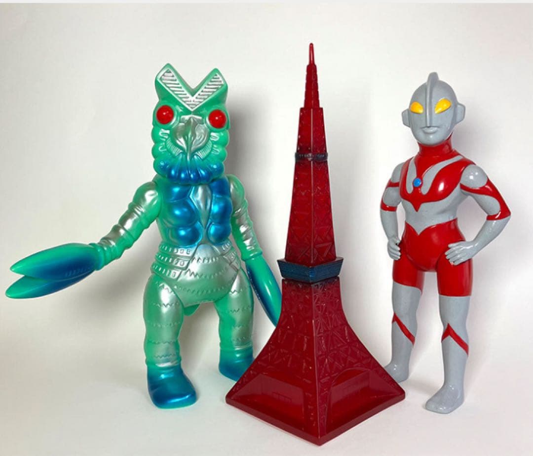 マルサン ウルトラマン 対 バルタン星人 450セット 電波塔 ソフビ