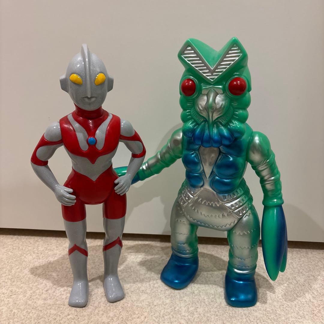 マルサン ウルトラマン 対 バルタン星人 450セット 電波塔 ソフビ