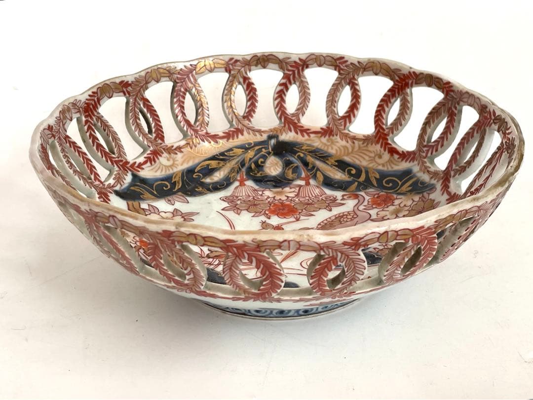 骨董　アンティーク　古伊万里　色絵花鳥図輪繋透鉢　金襴手　透かし　元禄　輸出手