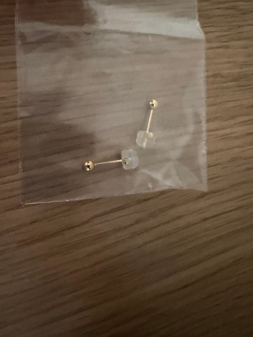 八木ピアス18k