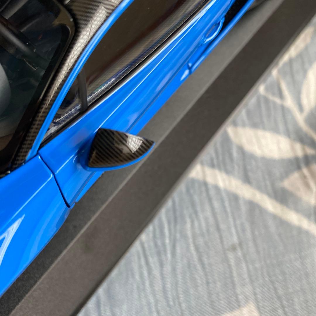 オートアート ミニカー 1/18 ブガッティ シロン