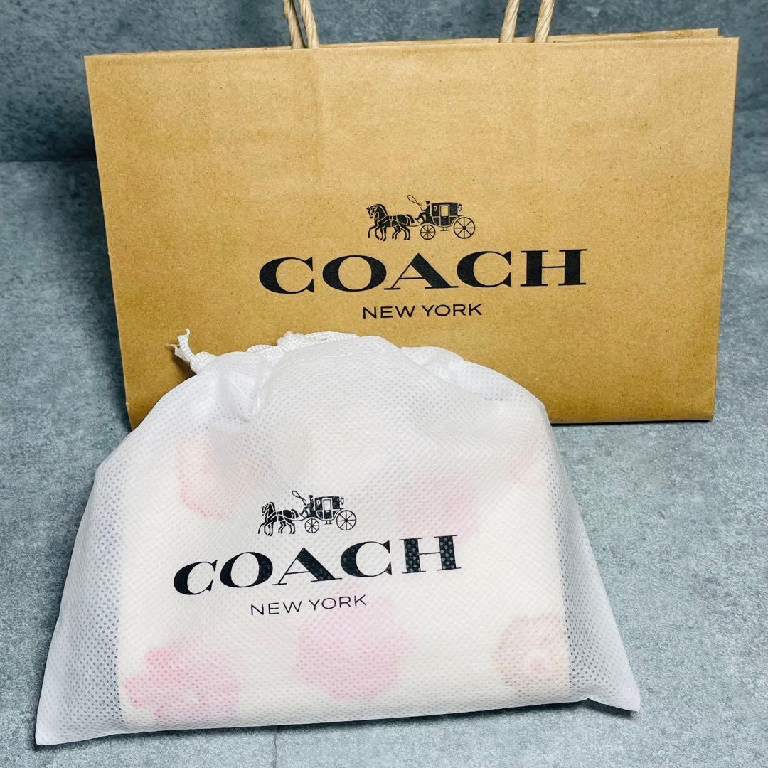 【新品】完売品 COACH コーチ 花柄 二つ折り財布 フローラル 白 ピンク