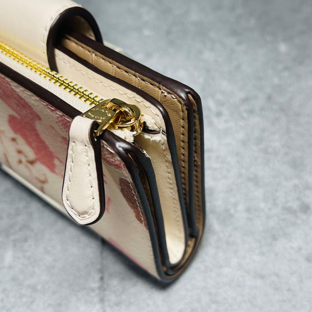 【新品】完売品 COACH コーチ 花柄 二つ折り財布 フローラル 白 ピンク