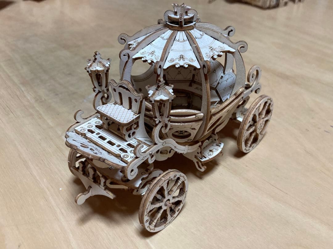 Robotime社木製パズル ピアノ、サックス、ドラム 機関車、帆船、飛行船ほか