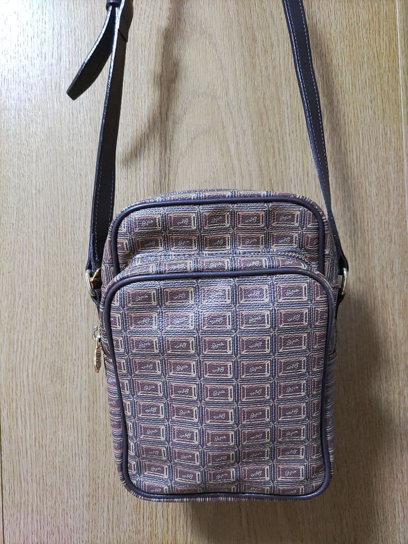 ヒ*リ様 Q-pot.　チョコレートクロスボディーバッグ　ショルダーバッグ